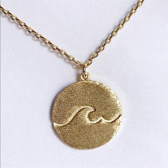 GOLD ROUND WAVE PENDANT NECKLACE - Picture 2 of 4